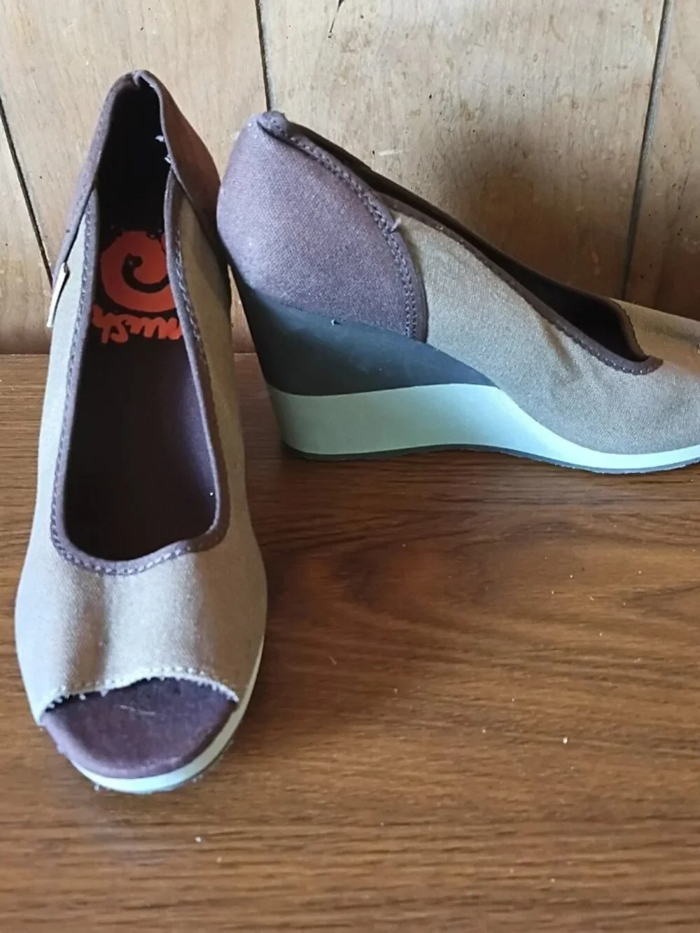 Teva Women's Wedge Peep Toe Shoes Size 7 Taupe Brown Canvas Slip-On